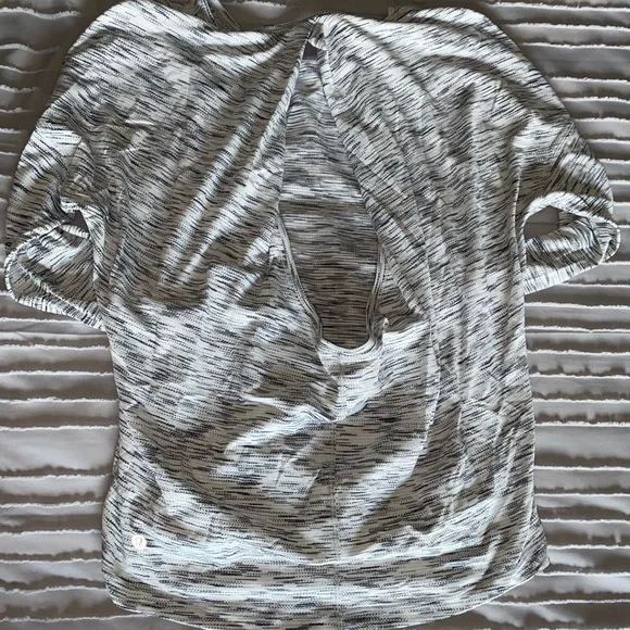 Lululemon Open-back Long-Sleeve - Picture 5 of 5